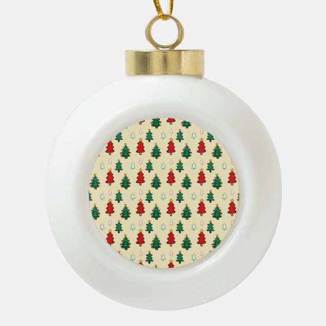 Weihnachtsbaum mit sternenüberragenden nahtlosen M Keramik Kugel-Ornament (Vorderseite)