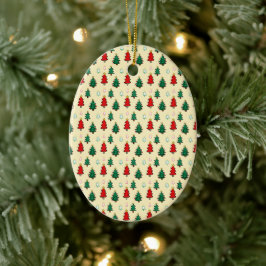 Weihnachtsbaum mit sternenüberragenden nahtlosen M Keramik Ornament