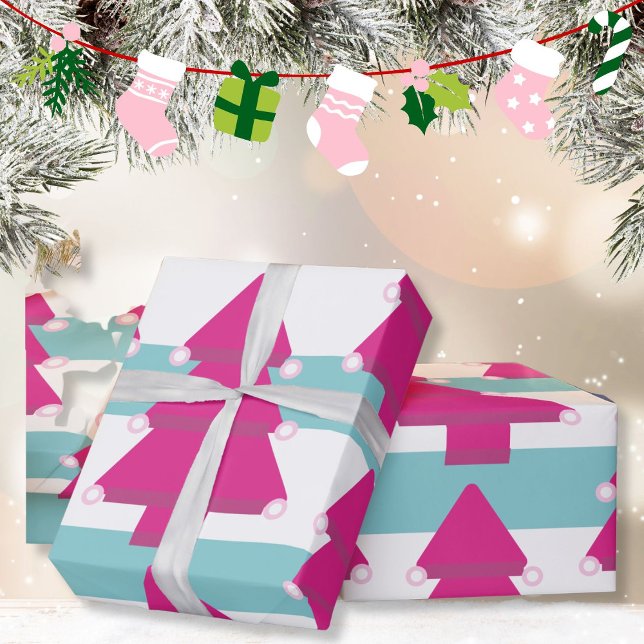 Weihnachtsbaum Pink Blue White Geschenkpapier (Von Creator hochgeladen)