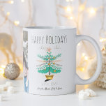 Weihnachtsbaum Retro Pastel Happy Holiday Foto Kaffeetasse<br><div class="desc">Retro grün und rosa Weihnachtsbaum mit goldenen Akzenten. Perfektes Foto Tasse Geschenk für Freunde und Familie,  um ihnen einen schönen Urlaub zu wünschen.</div>