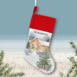 Weihnachtsbaum Snowman Children gibt Winterlandsch Weihnachtsstrumpf<br><div class="desc">Dieser wunderschöne Weihnachtsbaum zeigt eine romantische Winterwunderland-Aquarellbild mit einem Weihnachtsbaum in einer schneebedeckten Landschaft mit Geschenken, Beeren und Ästen. Im Hintergrund sieht man ein gemütliches Haus und die Kinder Gebäude einen Schneemann. Eine Laterne beleuchtet die winterliche Szene. Holen Sie den Strumpf rechtzeitig, damit die Augen Ihrer Kinder aufleuchten. ©Susanne Sachers...</div>