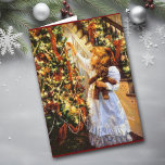 Weihnachtsbaum und Girl Card Feiertagskarte<br><div class="desc">Das ist eines meiner liebsten Weihnachtsbilder im Jahrgang. Es zeigt ein Viktorianisches,  weißgekleidetes Mädchen,  das ihren Teddybär hält und die Touchs auf einen glorreichen Weihnachtsbaum legt. Wirklich ein schönes Kunstbild,  altmodisch. Der Insidertext dieser Karte ist anpassbar,  sodass Sie es sagen lassen können,  was Sie wollen.</div>