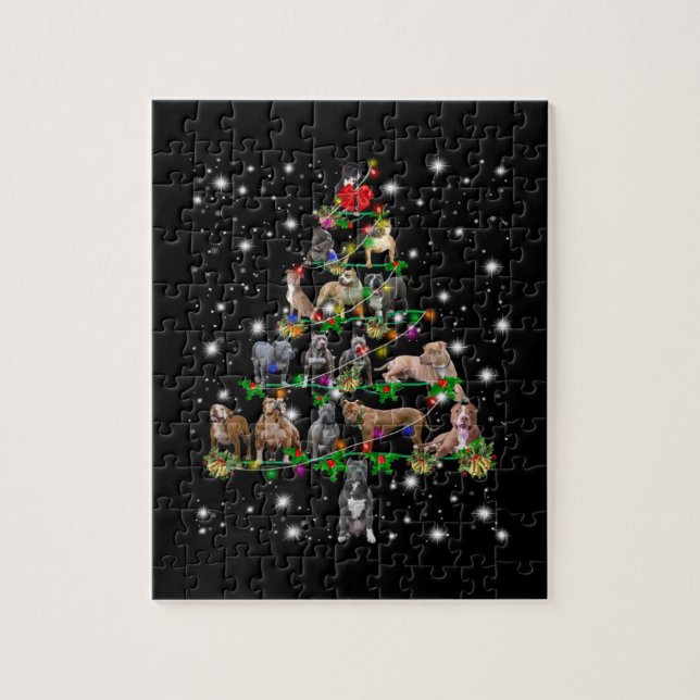 Weihnachtsbaum von Pitbull, bedeckt durch Blitzlic (Vertikal)