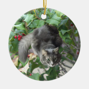Weihnachtsbaumanhänger Katze mit Beeren und Stechp Keramik Ornament