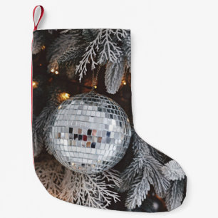 Weihnachtsbaumdekorationen, festliches Licht im Hi Kleiner Weihnachtsstrumpf