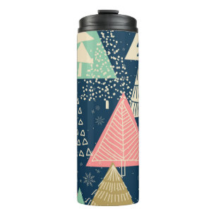 Weihnachtsbäume Festliche nahtlose Illustration. Thermosbecher