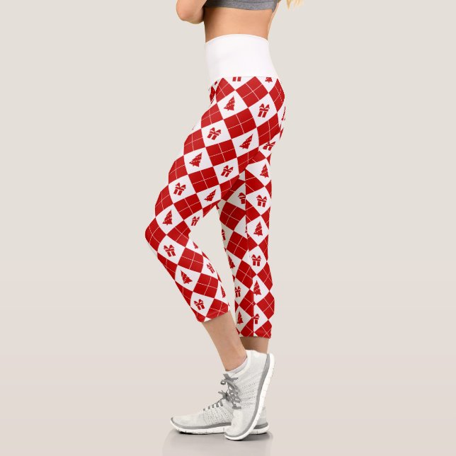 Weihnachtsbäume mit Geschenkboxen Muster Capri Leggings (Links)