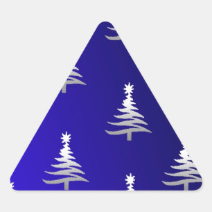 Weihnachtsbäume Silber auf Cobalt Blue Dreieckiger Aufkleber
