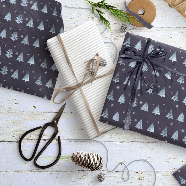 Weihnachtsbäume und Schneeflocken Muster Blue ID86 Geschenkpapier (Von Creator hochgeladen)