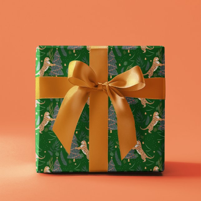 Weihnachtsbäume und Tiger Muster Grüner Hintergrun Geschenkpapier (Von Creator hochgeladen)