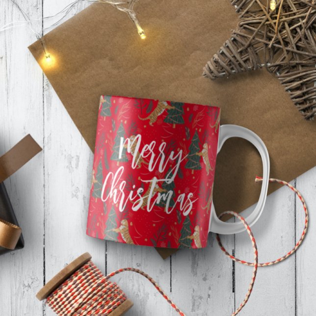 Weihnachtsbäume und Tiger Muster roten Hintergrund Kaffeetasse (Von Creator hochgeladen)