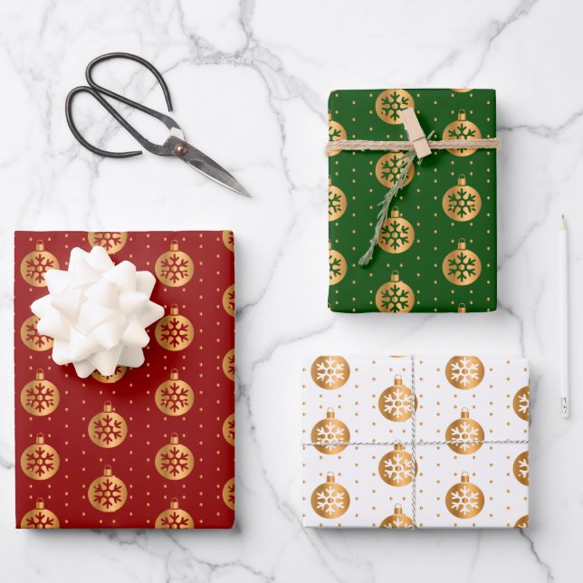 Weihnachtsbaumeln auf Rot, Grün und Weiß Geschenkpapier Set (Vorderseite)