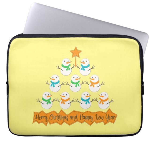 Weihnachtsbaumpyramide aus Weihnachtsschneemännern Laptopschutzhülle (Vorderseite)