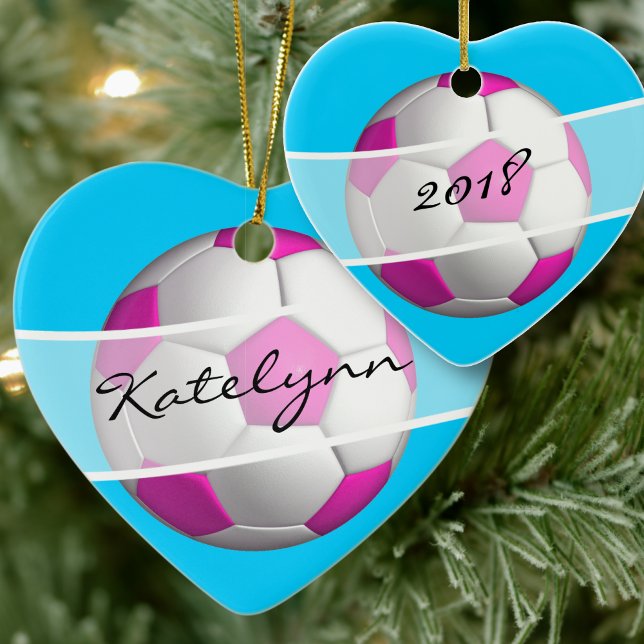 Weihnachtsbaumschmuck von Fußballspielerinnen Keramikornament (Von Creator hochgeladen)