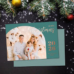 Weihnachtsbogen 1 Foto moderner minimalistischer a Folien Feiertagskarte<br><div class="desc">Elegante und moderne Weihnachtsgrüßkarte mit minimalistischem Design,  die Ihr Lieblingsbild in einem trendigen Bogen-Rahmen darstellt. Einfache Anpassung mit Ihrem Namen und dem aktuellen Jahr in stilvollen Rose Gold-Folie Serif-Schriftart.</div>