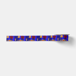 Weihnachtsdekorationen auf Blau Satinband