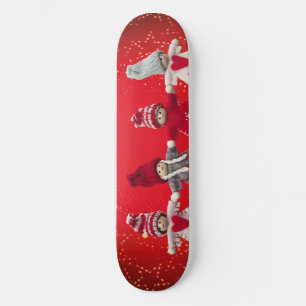Weihnachtsdekorationen auf rotem Hintergrund Skateboard