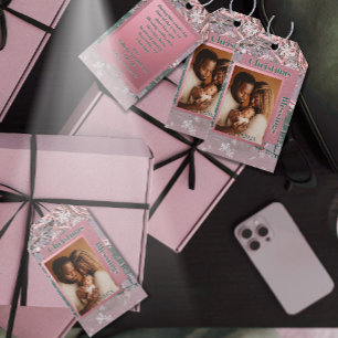 Weihnachtsfamilienfoto im rosa Winter Geschenkanhänger