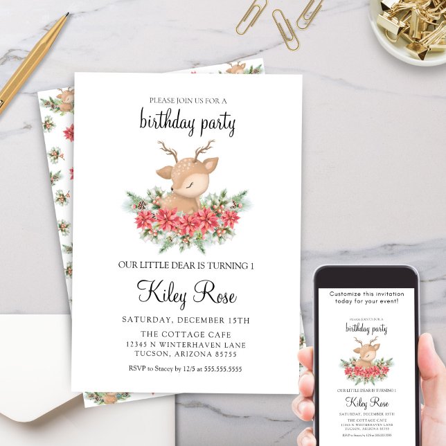 Weihnachtsfeier Poinsettia Little Deer Birthday Pa Einladung (Cute Little Deer Dear Christmas Theme Birthday Party Invitation with Poinsettias and Pine Cones)