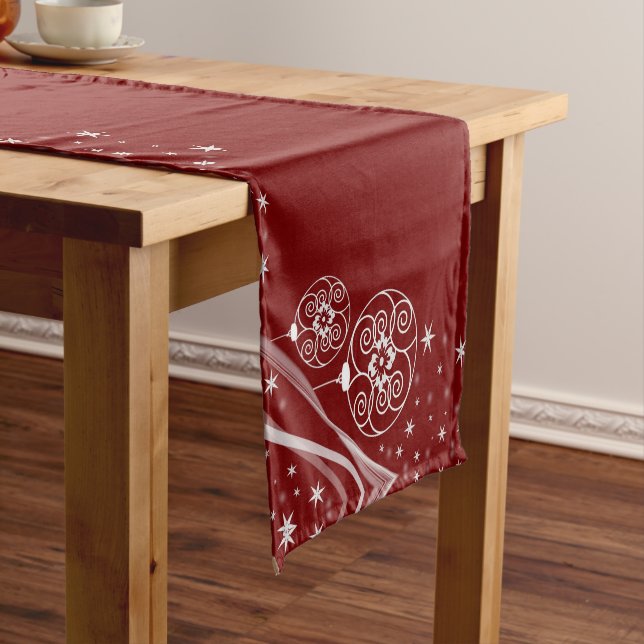 Weihnachtsfeier Weiße Ornamente Sterne Rot Kurzer Tischläufer (Beispiel)