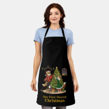 Weihnachtsfuchs und -katze schmücken den Baum