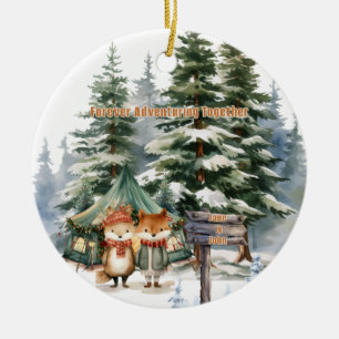 Weihnachtsgebirge Wasserfarbe Neuvermähltes Paar Keramik Ornament