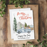 Weihnachtsgebirge Winter Vintager LKW-Wald Feiertagskarte<br><div class="desc">Dieses Design kann in dem Bereich personalisiert werden, der durch das Ändern des Fotos und/oder Textes zur Verfügung gestellt wird. Oder Sie können es anpassen, indem Sie den Mausklick auswählen, um weitere Optionen anzupassen, um die Farbe des Hintergrunds zu löschen oder zu ändern, Text hinzuzufügen, die Textfarbe oder den Stil...</div>