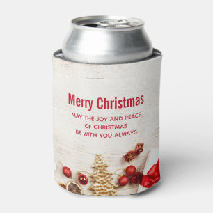 Weihnachtsgeschenkartikel auf einem rustikalen Hol Dosenkühler