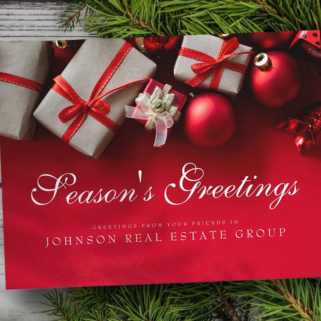 Weihnachtsgeschenke in Rot | Grüße der Jahreszeit Postkarte (Von Creator hochgeladen)