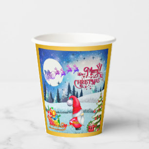 Weihnachtsgnom und Geschenke von Santas Schlitten Pappbecher