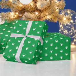 Weihnachtsgrün weiße Sterne Schneeflocken Wintersc Geschenkpapier
