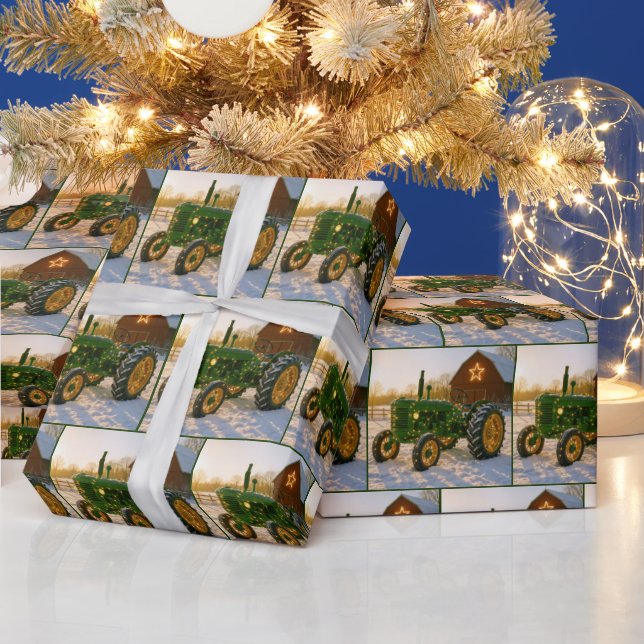 Weihnachtsgrüner Traktor mit leuchtenden Lichtern Geschenkpapier (Feiertage)