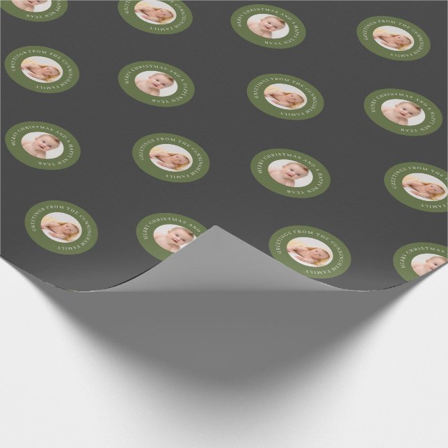 Weihnachtsgrüße | Modernes Niedliches Foto Geschenkpapier (Ecke)