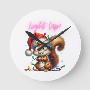 Weihnachtshörnchen mit Lights Fun Holiday Card Runde Wanduhr