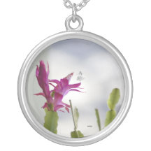 Weihnachtskaktus Shadow Fairy Necklace