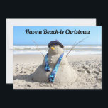 Weihnachtskarte am Strand Skulptur Snowman - flach Feiertagskarte<br><div class="desc">Weihnachtskarte - Stand Skulptur Snowman Meine Nichten,  Freund und ich fand heraus,  Sandskulptur ist keine leichte Aufgabe! Auch so etwas Einfaches! Aber wir sind sehr glücklich mit unserem Schneemann. Kudos an die Leute,  die da draußen kommen und echte Kunstwerke mit dem Sand machen! Ich grüße dich!</div>