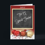 Weihnachtskarte für Lehrer im Chalkboard Feiertagskarte<br><div class="desc">Diese wirklich einzigartige Weihnachtsgrüßkarte verwendet ein frisches, schwarzes Brett-Design, das mit traditionellen Weihnachtsschmuck vermischt wird, um eine Urlaubskarte zu kreieren, die sicher einem besonderen Lehrer oder Lehrer gefallen wird. Die Farben Rot, Gold, Weiß und Silber geben ein festliches Gefühl. Die Schriftart sind modern und modern. Die Insider-Nachricht kann so verwendet...</div>
