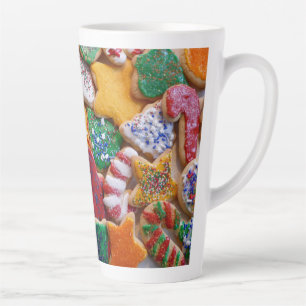 Weihnachtskekse ich farbenfrohe Weihnachtsgebäck Milchtasse