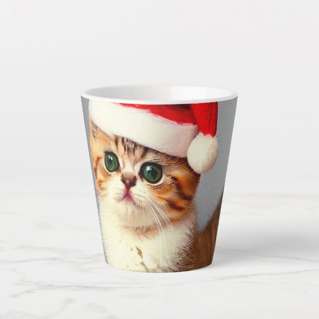 Weihnachtskitten in Weihnachtsmannmütze Milchtasse (Vorderseite)