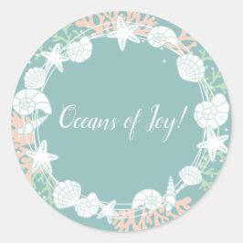 Weihnachtskranz an der Küste Muschel Runder Aufkleber