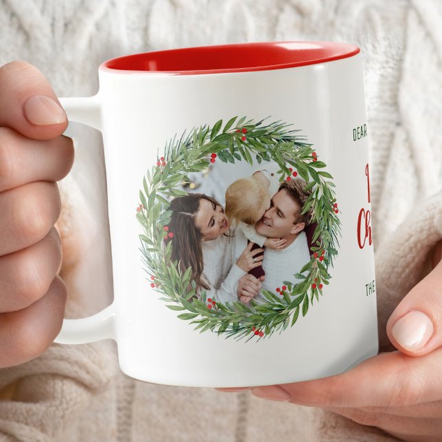 Weihnachtskranz-Foto Zweifarbige Tasse (A personalized mug filled with holiday warmth, family love, and a touch of Christmas magic.)