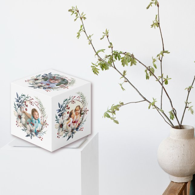 Weihnachtskranz mit Beeren und Blume Foto Würfel (Von Creator hochgeladen)