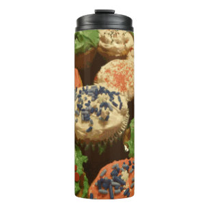 Weihnachtskuchen mit Sprinklen Thermosbecher