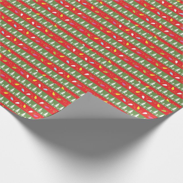 Weihnachtsleuchten und Bäume Geschenkpapier (Ecke)