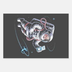 Weihnachtsmann Astronaut mit Raumanzug Festliches Geschenkpapier Set