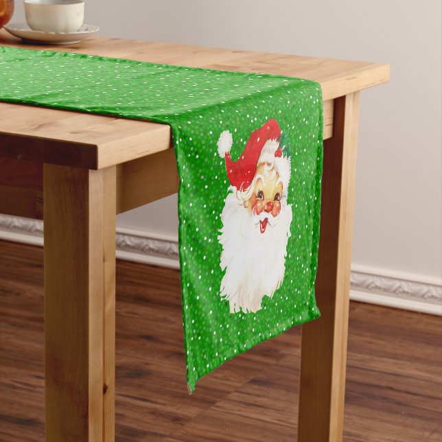 Weihnachtsmann auf der festlichen Glittering Green Kurzer Tischläufer (Beispiel)