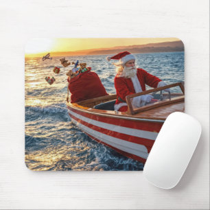 Weihnachtsmann fährt ein Speedboot Mousepad