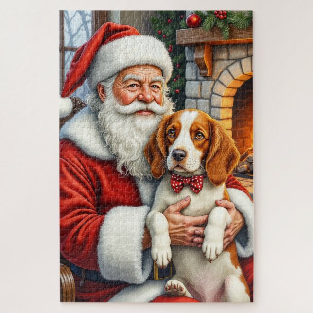 Weihnachtsmann hält Brittany Spaniel Weihnachtskun (Vertikal)
