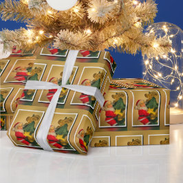 Weihnachtsmann über den Weihnachtsbaum Klassischer Geschenkpapier