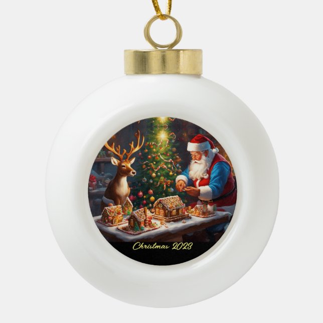 Weihnachtsmann und Rentiere machen Lebkuchenhaus Keramik Kugel-Ornament (Vorderseite)